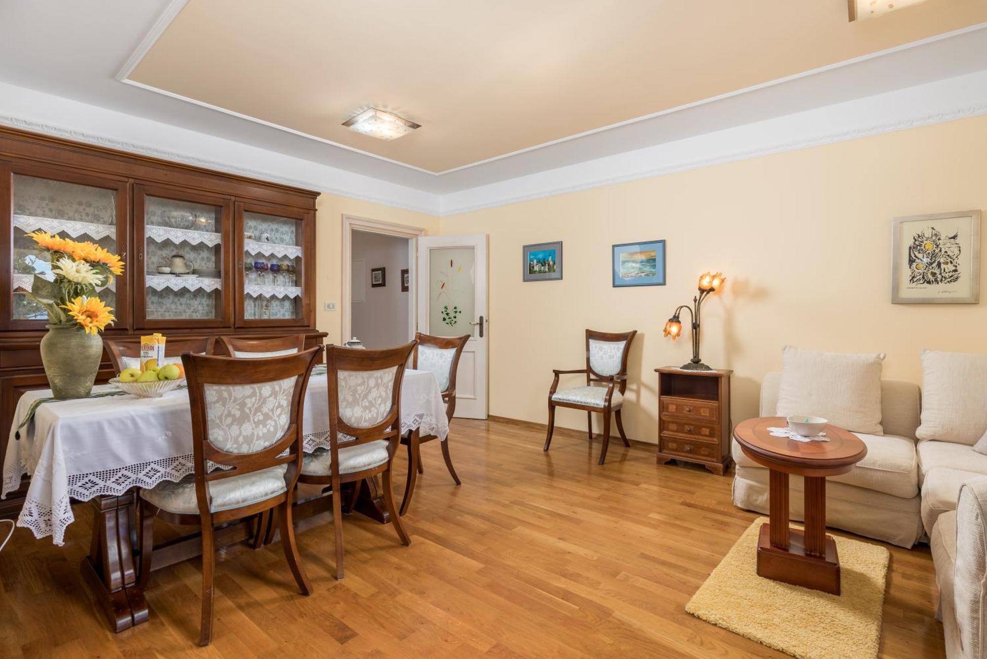 Apartment Patricia Rijeka Exterior photo