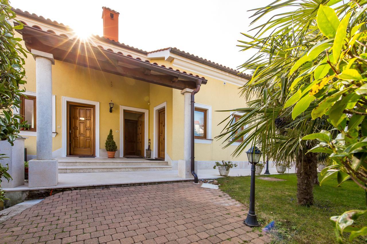 Apartment Patricia Rijeka Exterior photo