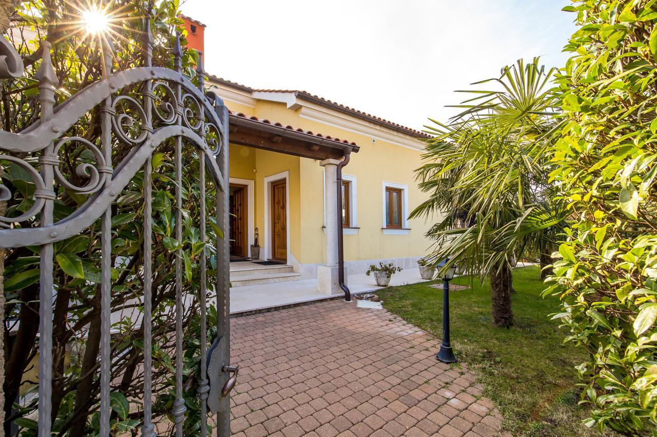 Apartment Patricia Rijeka Exterior photo
